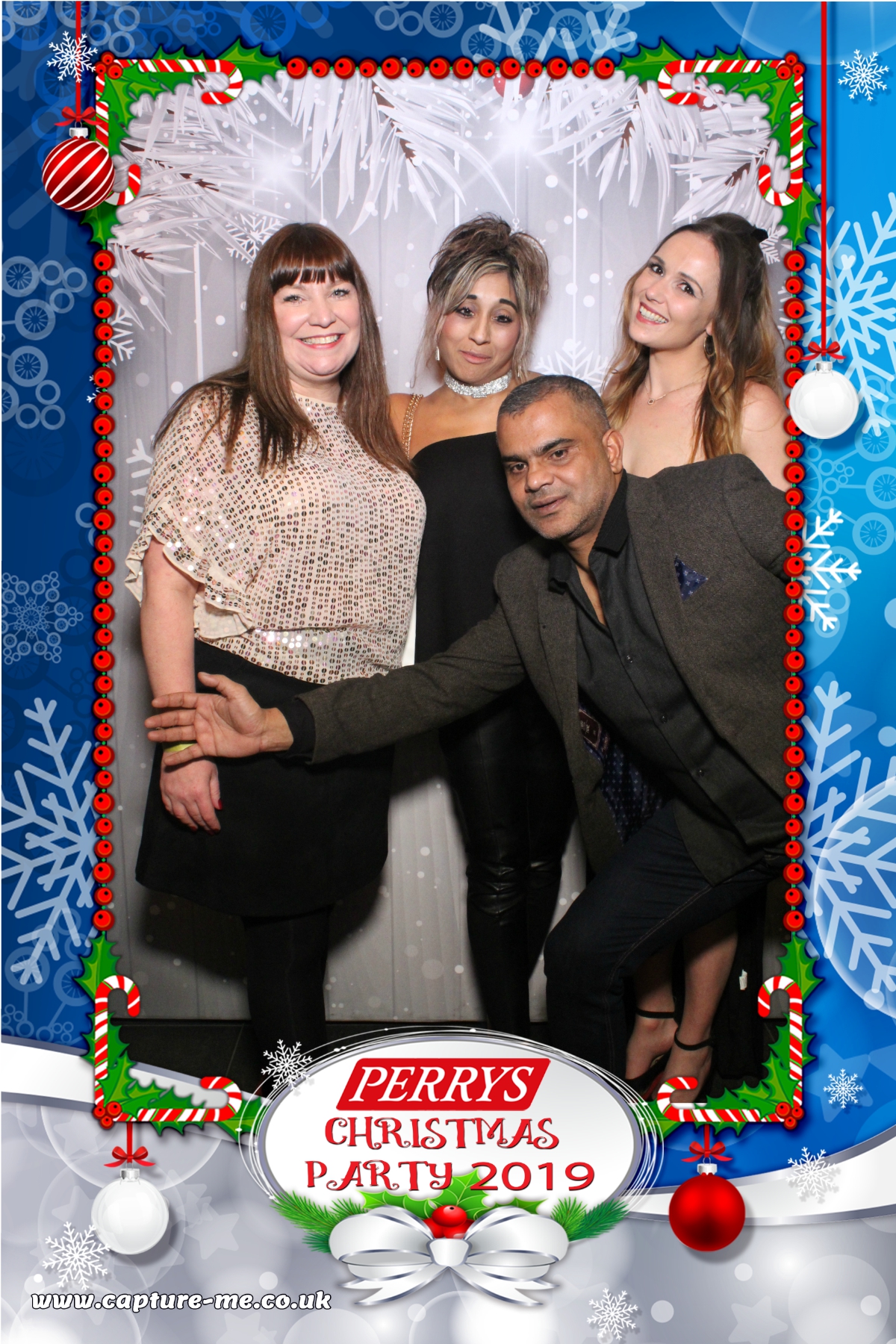 Perrys Aylesbury Christmas Party | View more photos from the event at gallery.capture-me.co.uk/u/Capture-me/Perrys-Aylesbury-Christmas-Party